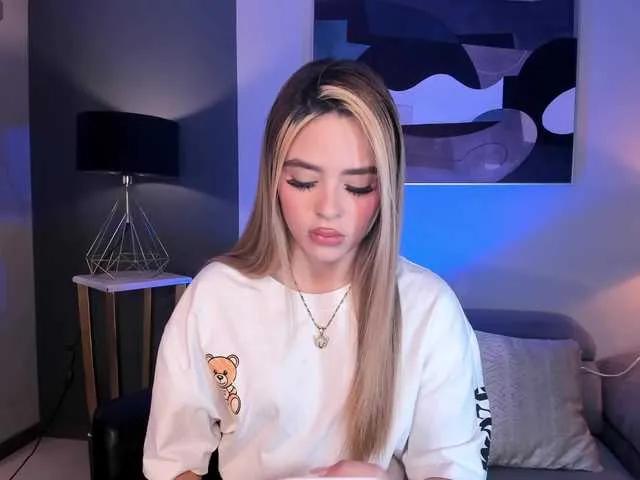 JuanitaClay — Nice and open mind people, horny conversations... I love to explore my body with someone else... Wanna do it with me?