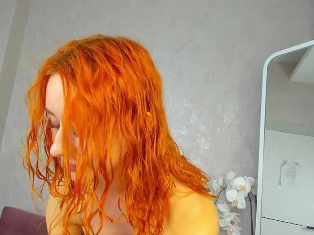 Lisa-foxy — I am aroused by the sexy veins on a man's arms, gentle kisses on the neck, and attention