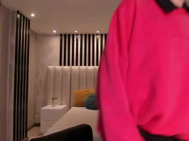 NiaSalvatore — I get horny with educated, kinky people who want to be naughty... I love that they treat me with love, but I love being your bad girl and awakening your darkest desires.