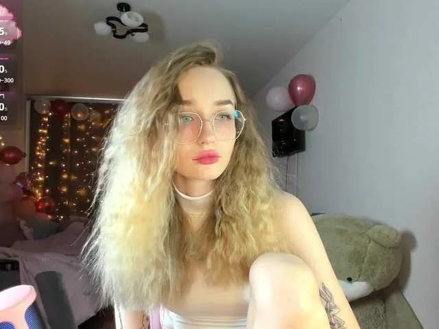 Polikinesis — Freechat on BongaCams