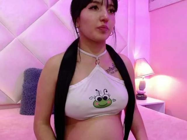 ZoeSky —  Kindness and respect
 Sense of humor (make me laugh, and I'm yours)
 Confidence without arrogance
 Someone who's supportive and understanding
 Deep conversations and good music