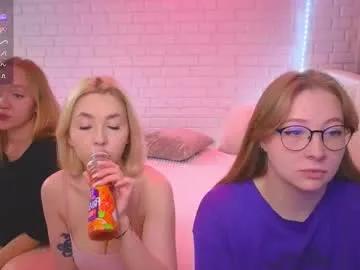 _ramune_ — DOGGY STYLE&SHAKE ASS #new #lesbian #lovense #squirt #18 [164 tokens left]