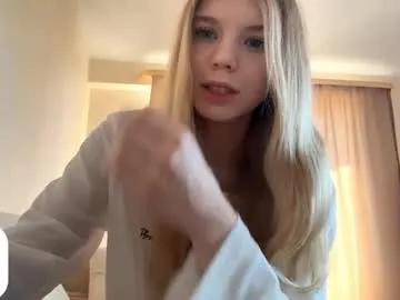 georgietiogangco — Goal : bra is out -> closer to the show o.o I'm Chloe (Ticket show today:)) #new #shy #petite #teen #18 [0 tokens remaining]