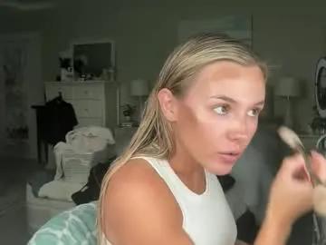 jessicaparkerrr — come hang with me ;) #19 #teen #bigboobs #perkytits #booty #snowbunny #new