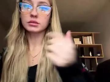 jettafrancis — Hello, im Kodi! I'm #18 and I'm a little #shy :) GOAL:3.My sticky lips are soo close! #student #skinny [50 tokens remaining]