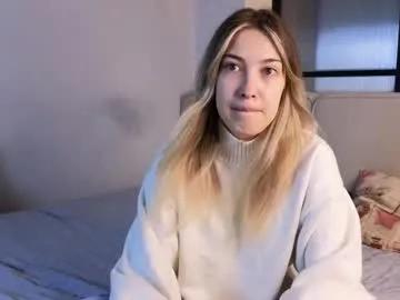 jolyndeb — Goal: Kiss for you  Hi ! This is my first day here! #shy #new #skinny #teen #cute [14 tokens remaining]