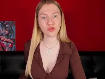 mariel_brown — GOAL: topless 2 min [200 tokens remaining] Welcome to my room! Let's try to get bloomed by today #feet #blonde #german #bigass #bigboobs