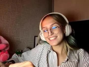 maryaliceprinn — Goal: put on a skirt! I am new here and your support is very important to me! Thank you! ^^ #teen #18 #cute #new #shy [98 tokens remaining]