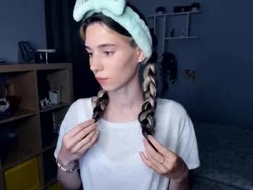 misschaotic_ — Goal: take off my bra under my T-shirt <3 Hey, my name is Shelley #18 #shy #new #cute #teen [197 tokens remaining]