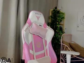 nicole_charm — GOAL: Show  panties #teen #18 #lovense #smallboobs #skinny [0 tokens remaining]
