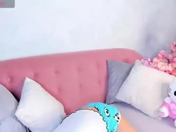 renesmy_black — GOAL: air kiss [0 tokens remaining] Welcome to my room! #natural #teen #daddysgirl #german #shy