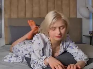 sandyshayes — Hi, I'm Sandy, #18 yo, I'm #teen and little #shy, I have #smalltits  #skinny check out my fanclub - Goal: ass close to camera  [81 tokens left]