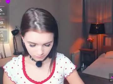 synne_glows — GOAL: Start day with cute kisses [17 tokens remaining] Hi i'm Eva nice to meet you! Help me to get 400 thumbs up<3 #18 #teen #new #shy #young