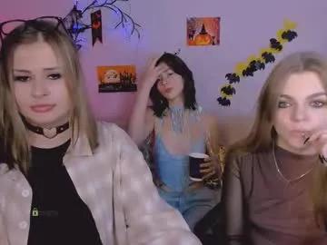 veronica_bubble — GOAL: doggy [111 tokens remaining] Welcome to my room! #blonde #young #cum #lesbian #lovense