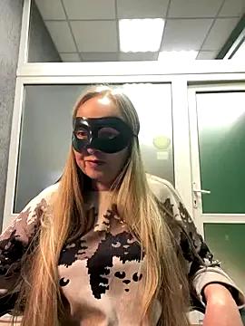 StripChat B_i_r_d_i_e is Freechat B_i_r_d_i_e — 3 fingers in pussy