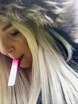 StripChat Bustyblondebabe32 is Freechat Bustyblondebabe32 — Get me in my thong