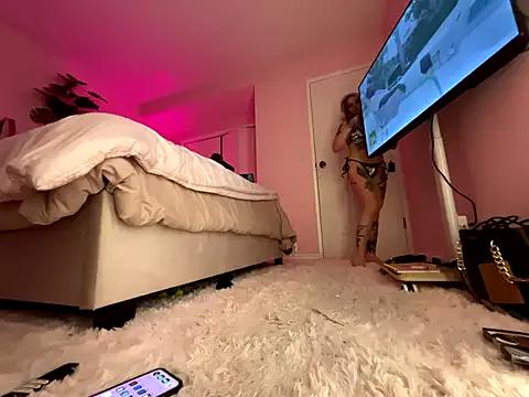 chloetease — Naked and dildo my pussy