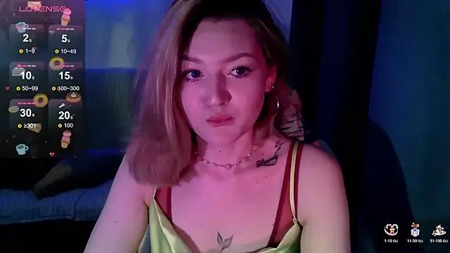 StripChat cute1stranger is Freechat cute1stranger — kiss on camera