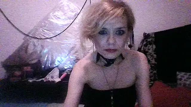 StripChat Czechslutwife is Freechat Czechslutwife — BREAST
