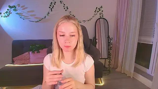StripChat Eva_Davi is Freechat Eva_Davi — DOUBLE FINGERING
