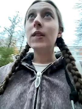 FroggyAnna — prove that i have no top now