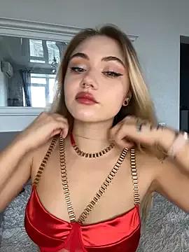 LunaMillie — Private on StripChat