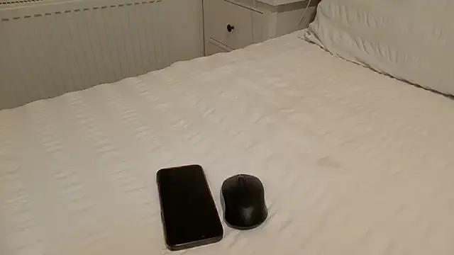 StripChat NaughtyMrsKnox is Freechat NaughtyMrsKnox — Sit NAKED for 2 minutes