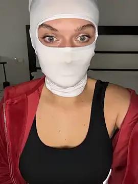 StripChat Nikki_Hoee is Private Nikki_Hoee — Suce tes doigts en montrant tes seins