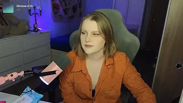 StripChat OliviaBlade is Private OliviaBlade — Put on lipstick