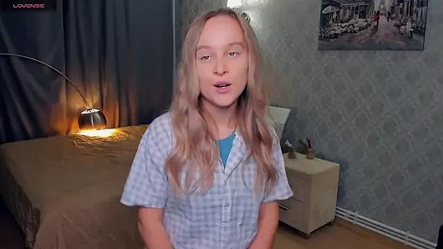 StripChat SoonMoor is Freechat SoonMoor — Play with hair