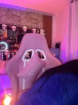 StripChat Tamara_Roberts1 is Freechat Tamara_Roberts1 — blowjob with lots of milk + spit on tits