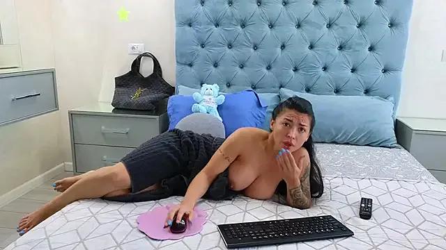 StripChat Theowonder is Freechat Theowonder — Hello, is it me you're looking for?